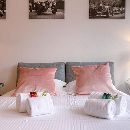 Huswell - Beautiful And Spacious Studio With Side Seaview Knokke-Heist Bagian luar foto