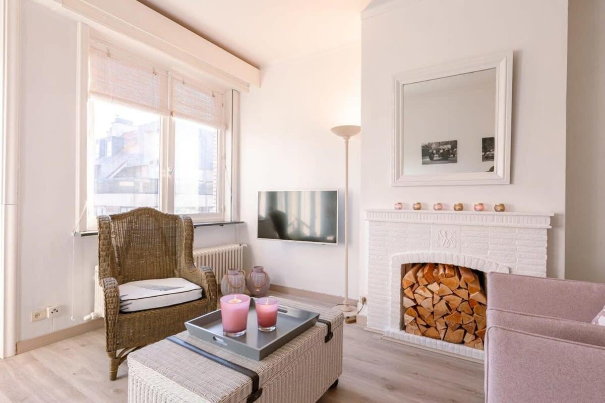 Huswell - Beautiful And Spacious Studio With Side Seaview Knokke-Heist Bagian luar foto