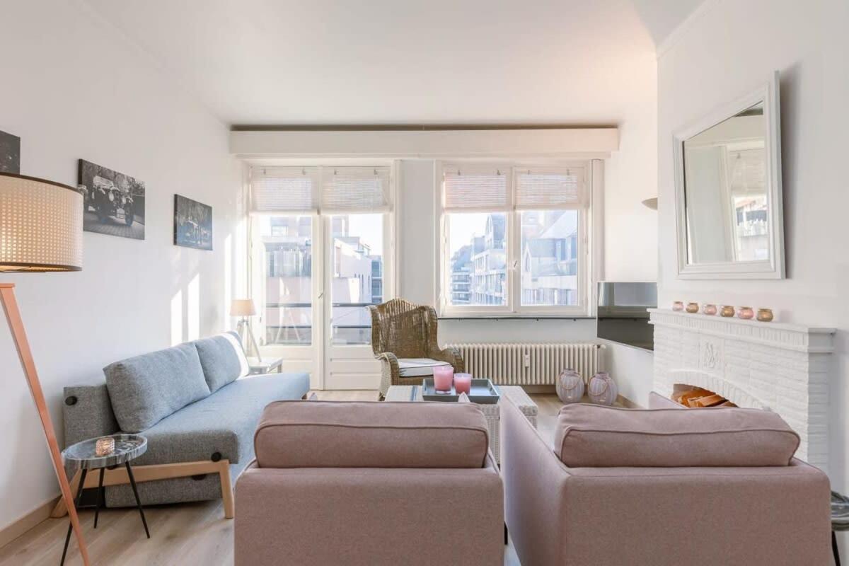 Huswell - Beautiful And Spacious Studio With Side Seaview Knokke-Heist Bagian luar foto