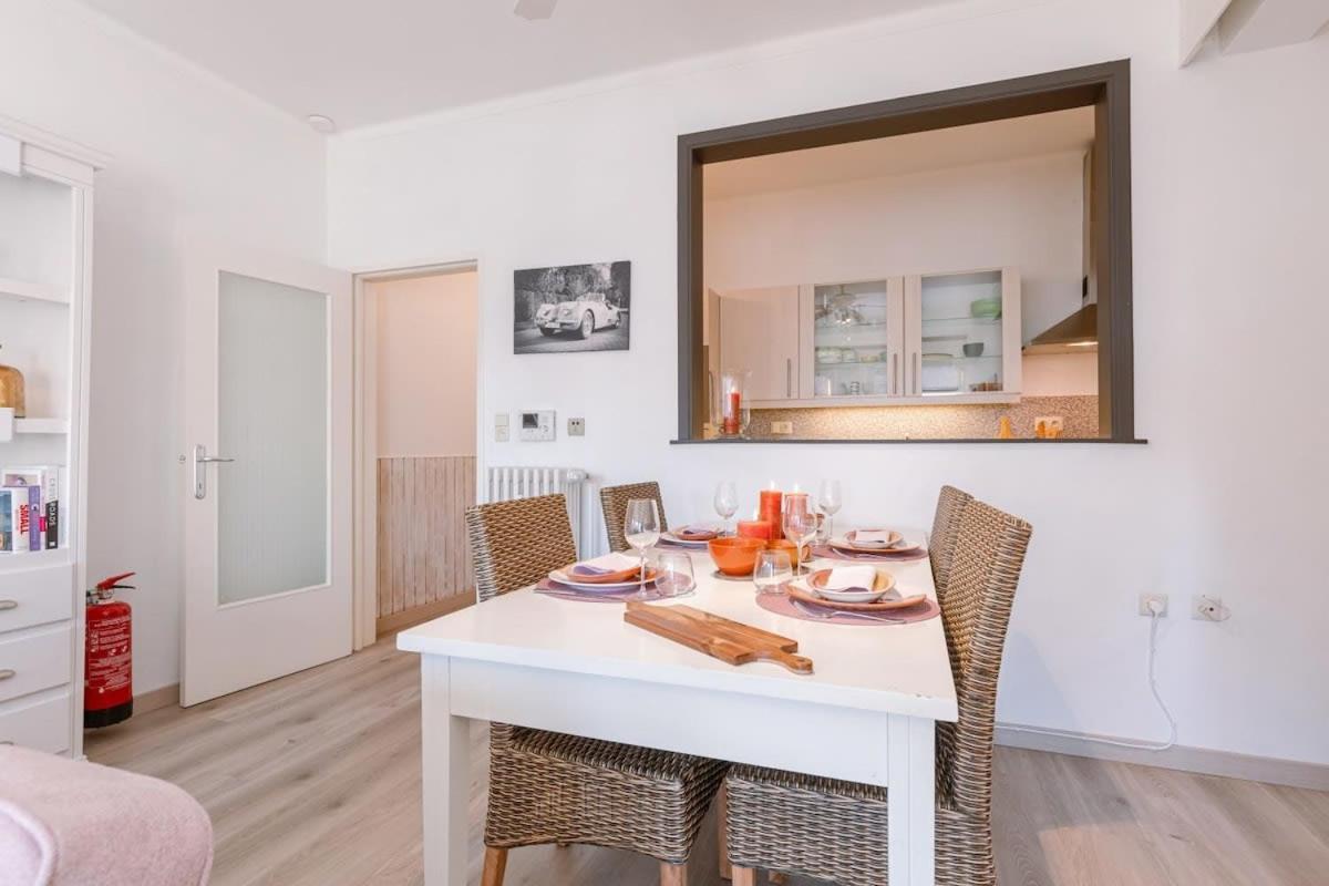 Huswell - Beautiful And Spacious Studio With Side Seaview Knokke-Heist Bagian luar foto