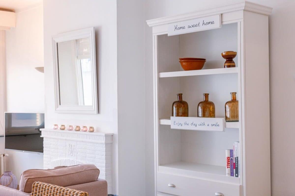 Huswell - Beautiful And Spacious Studio With Side Seaview Knokke-Heist Bagian luar foto