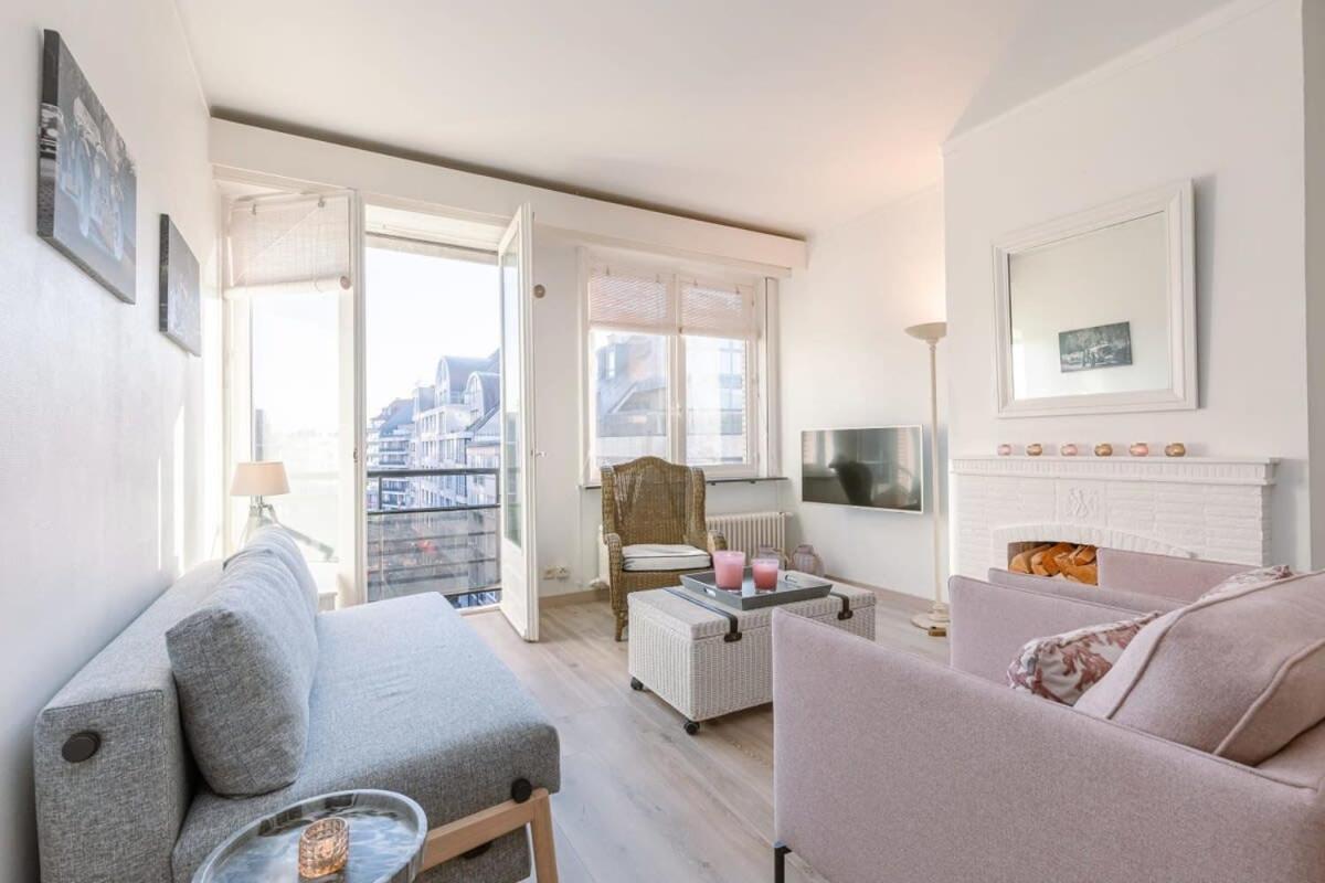 Huswell - Beautiful And Spacious Studio With Side Seaview Knokke-Heist Bagian luar foto